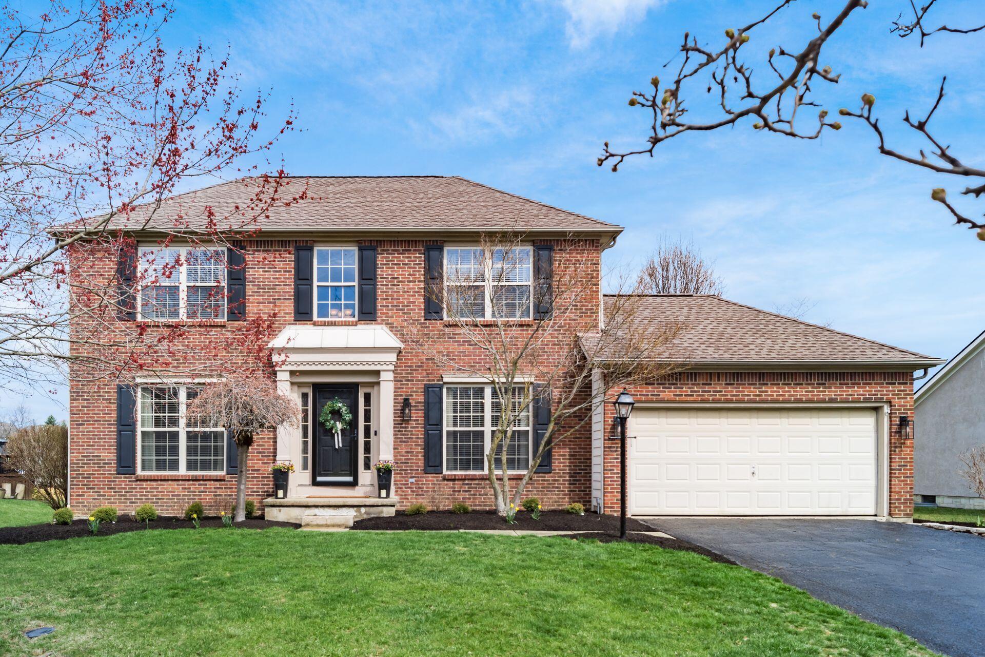 2282 Bryton Drive, Powell, Ohio image 1