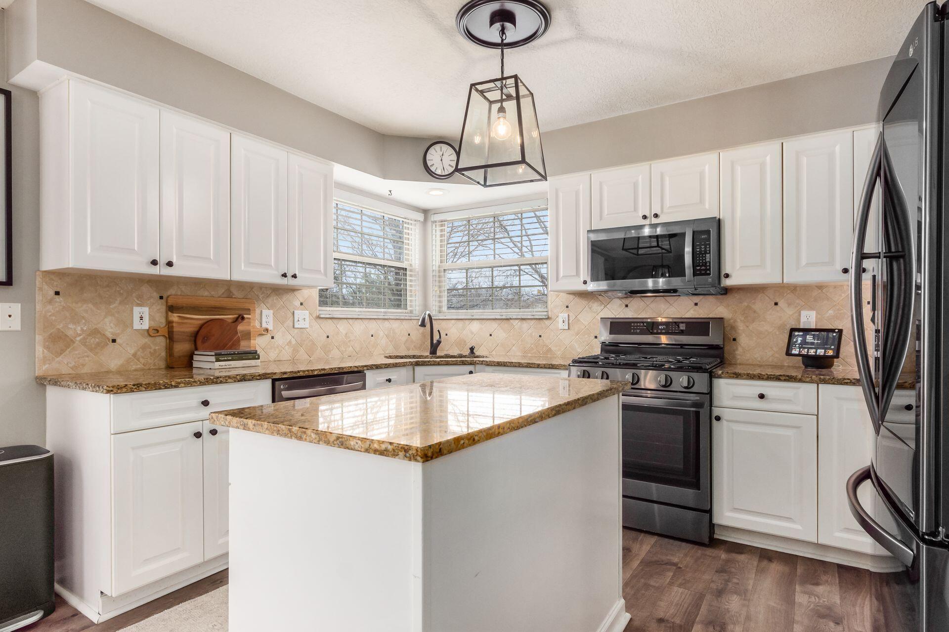 2282 Bryton Drive, Powell, Ohio image 15