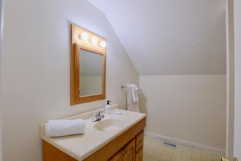 Tiny photo for 130 W Fair Avenue, Lancaster, OH 43130 (MLS # 226003200)