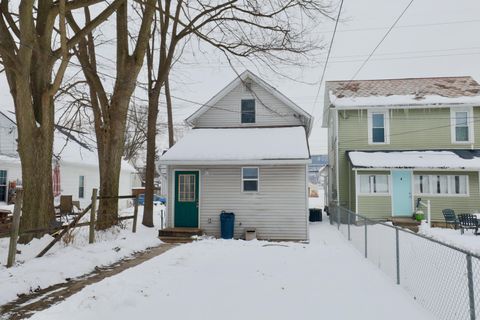 Tiny photo for 130 W Fair Avenue, Lancaster, OH 43130 (MLS # 226003200)