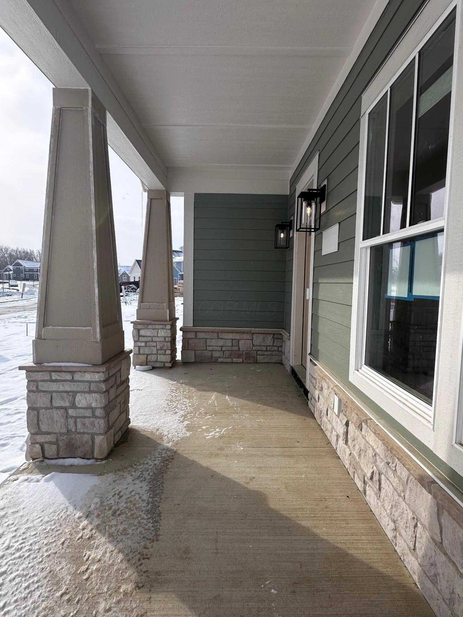 5450 Maple Drive, Lewis Center, Ohio image 6