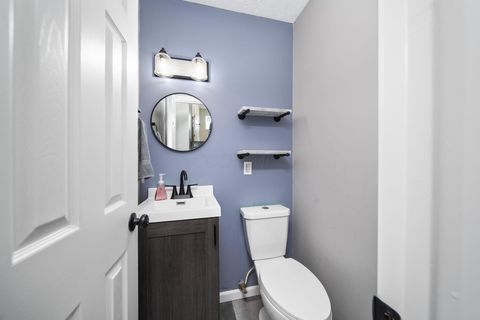 Tiny photo for 1971 New Market Drive, Grove City, OH 43123 (MLS # 226013969)