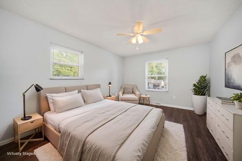 Tiny photo for 1971 New Market Drive, Grove City, OH 43123 (MLS # 226013969)