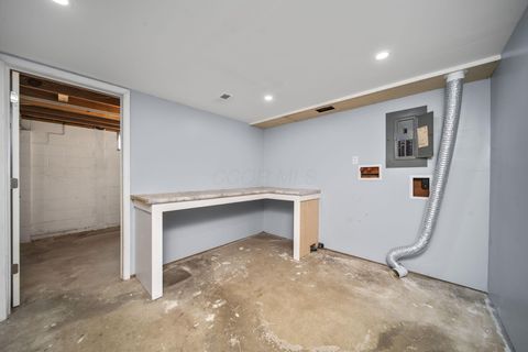 Tiny photo for 1971 New Market Drive, Grove City, OH 43123 (MLS # 226013969)