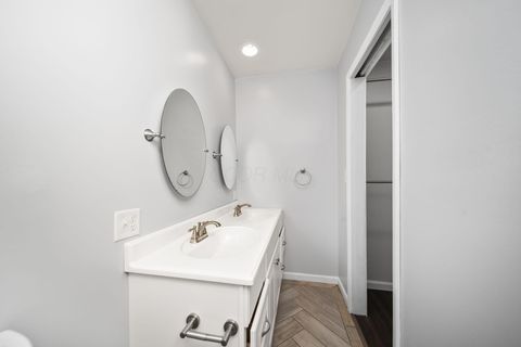 Tiny photo for 1971 New Market Drive, Grove City, OH 43123 (MLS # 226013969)