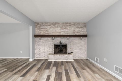 Tiny photo for 1971 New Market Drive, Grove City, OH 43123 (MLS # 226013969)