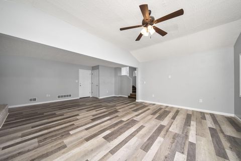 Tiny photo for 1971 New Market Drive, Grove City, OH 43123 (MLS # 226013969)