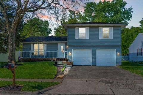 Photo of 1971 New Market Drive, Grove City, OH 43123 (MLS # 226013969)
