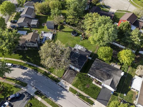 Tiny photo for 1971 New Market Drive, Grove City, OH 43123 (MLS # 226013969)