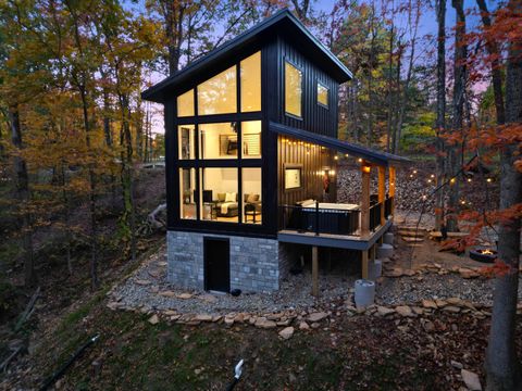 20389 Thompson Ridge Road Laurelville OH 43135