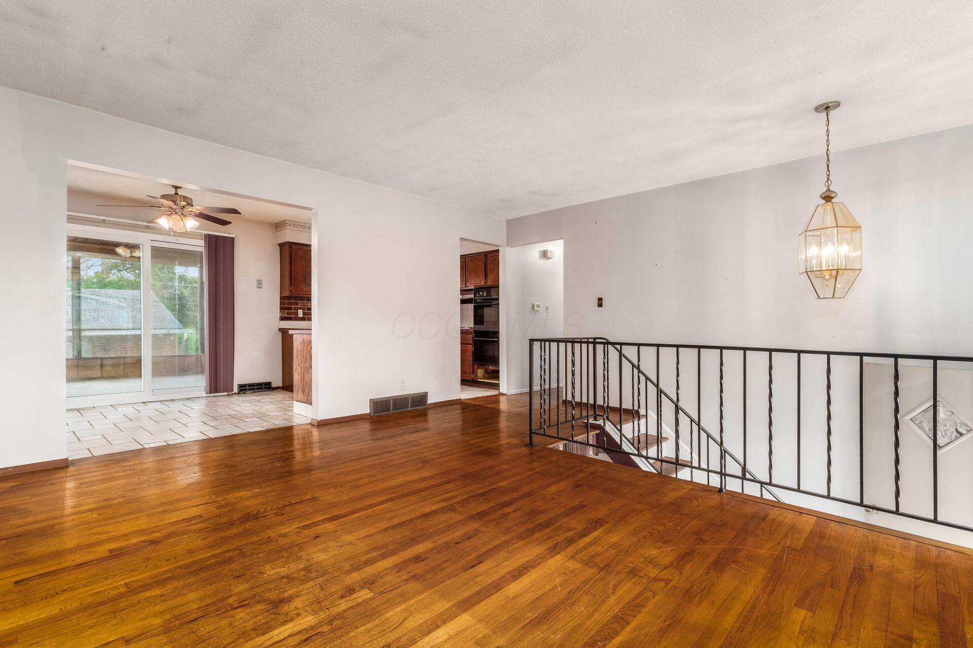 5045 Labelle Drive, Columbus, Ohio image 5
