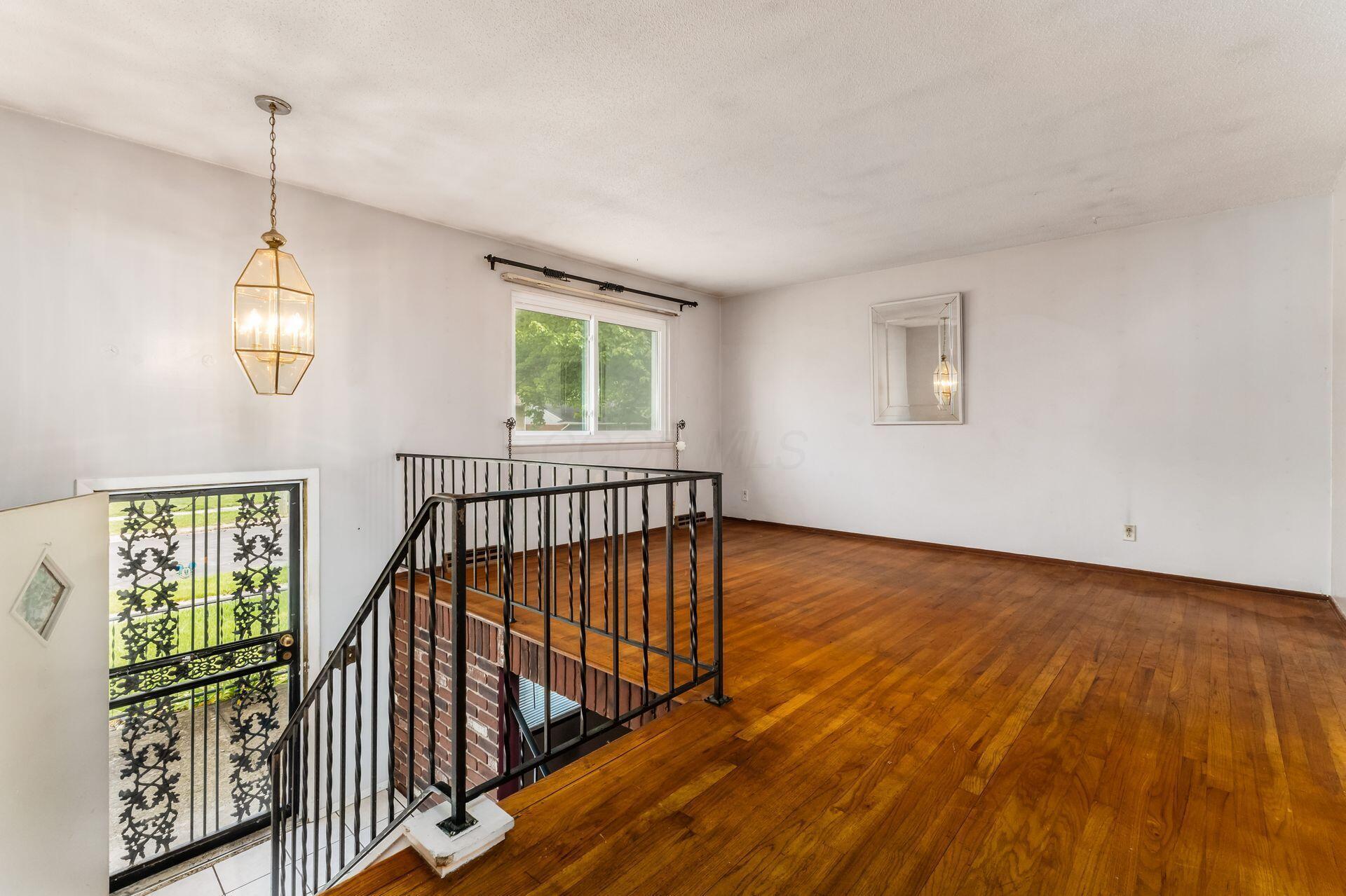 5045 Labelle Drive, Columbus, Ohio image 3