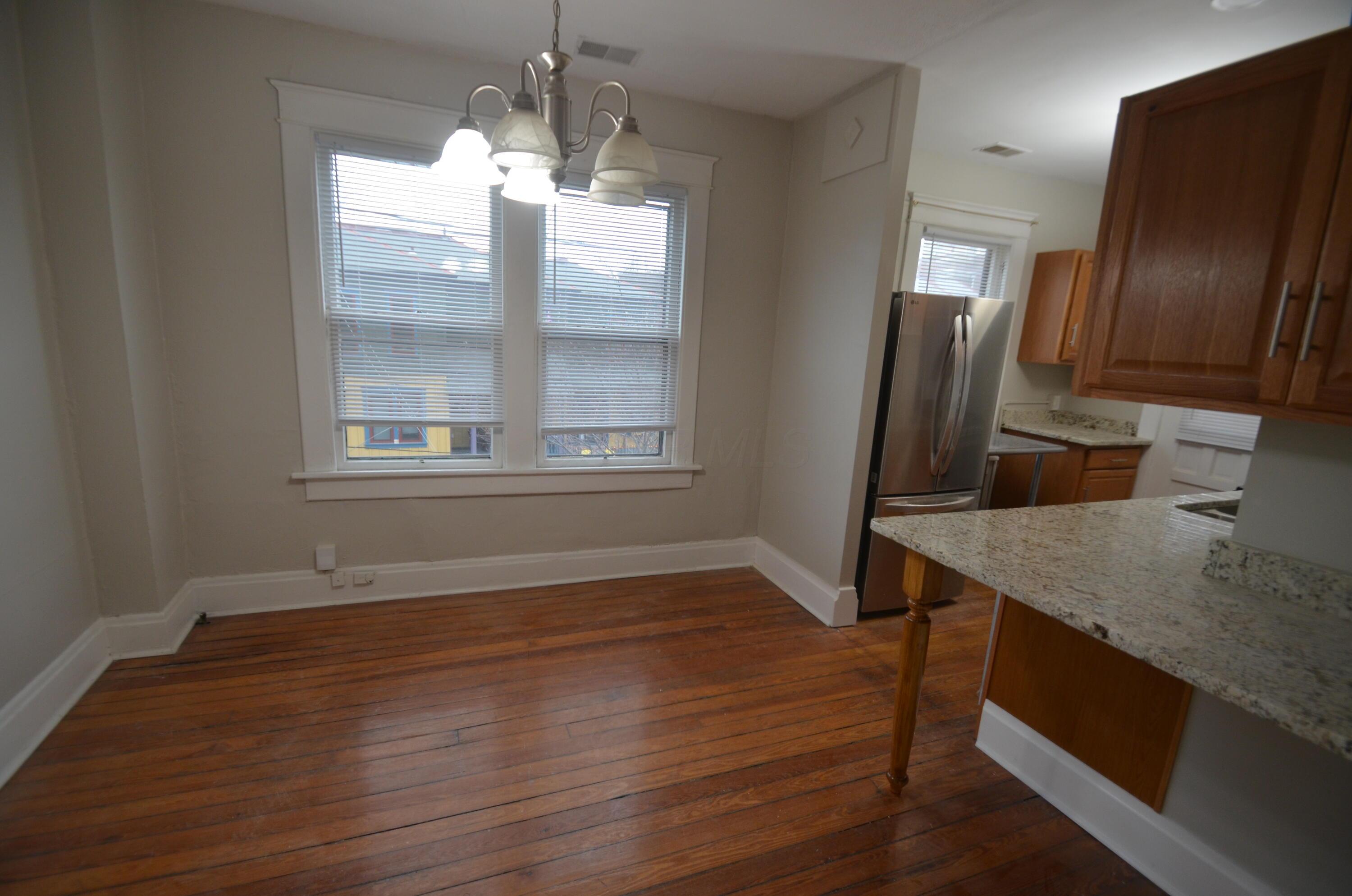 Columbus, Ohio 43201, United States, 2 Bedrooms Bedrooms, ,2 BathroomsBathrooms,Residential,Active,87501