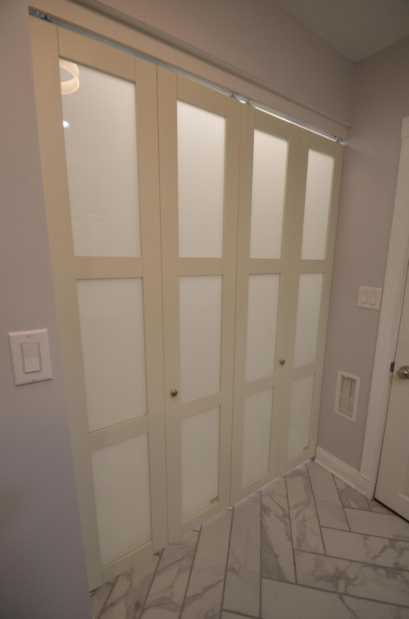 Columbus, Ohio 43201, United States, 2 Bedrooms Bedrooms, ,2 BathroomsBathrooms,Residential,Active,87501