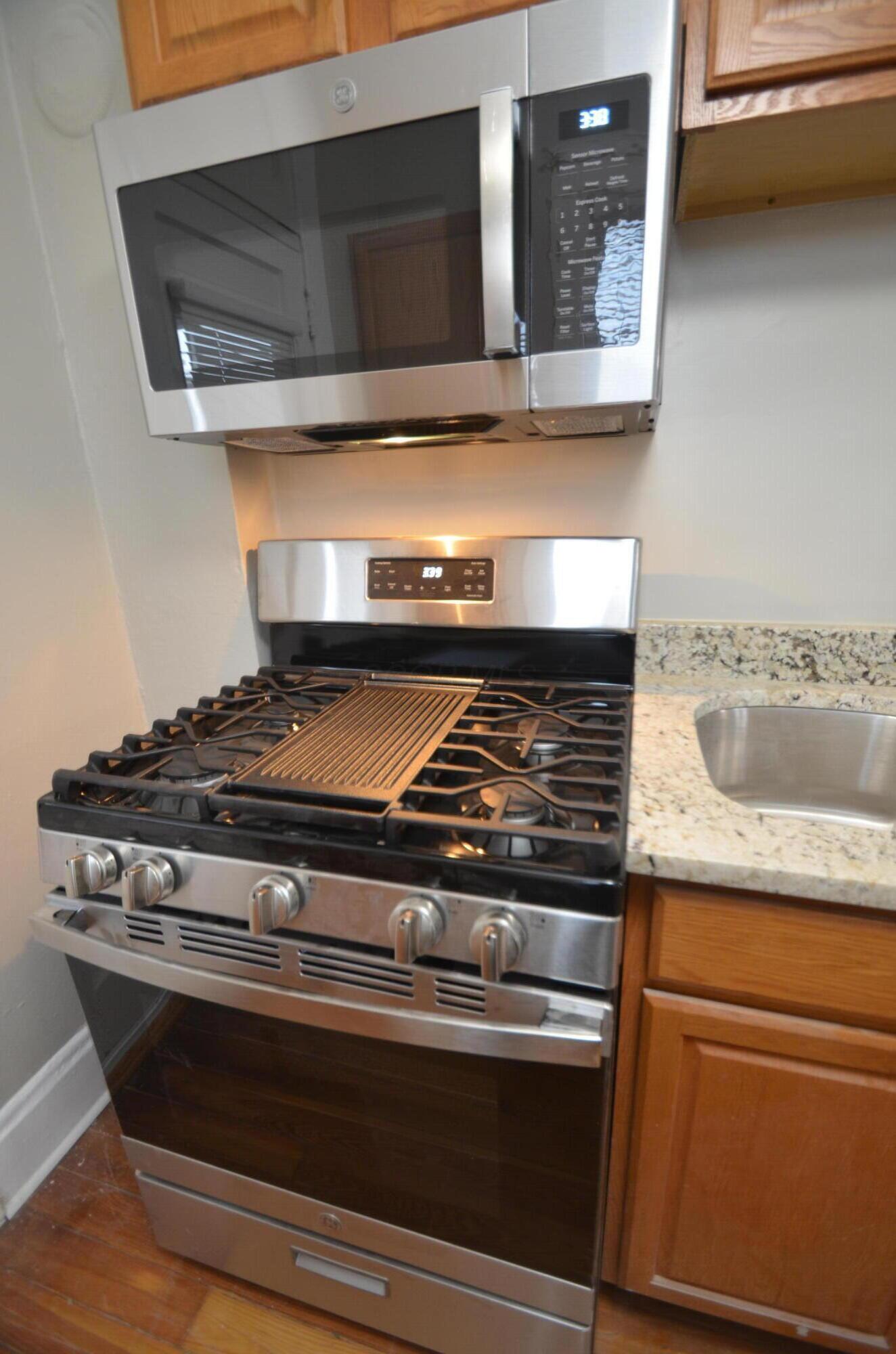 Columbus, Ohio 43201, United States, 2 Bedrooms Bedrooms, ,2 BathroomsBathrooms,Residential,Active,87501