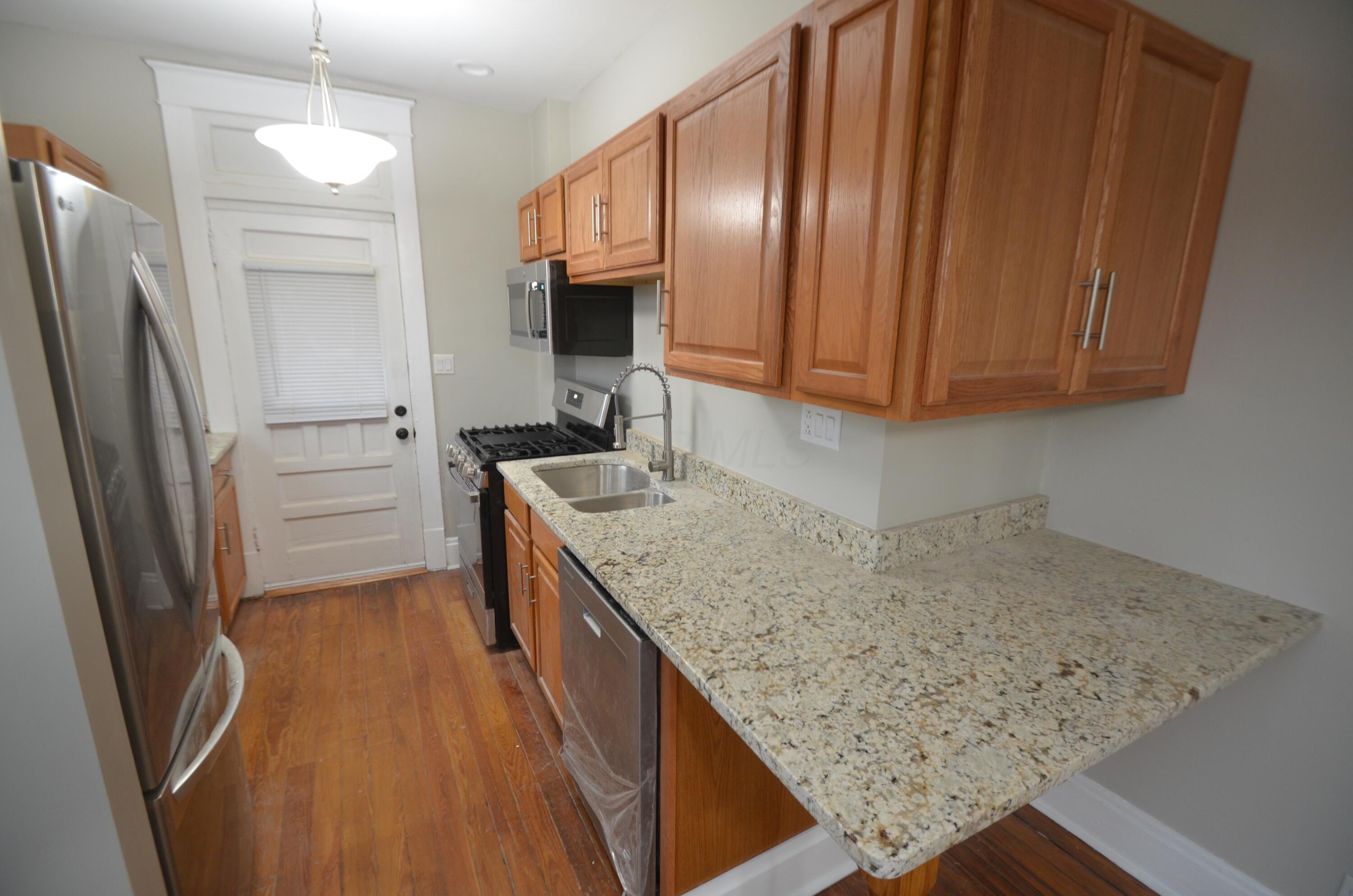 Columbus, Ohio 43201, United States, 2 Bedrooms Bedrooms, ,2 BathroomsBathrooms,Residential,Active,87501