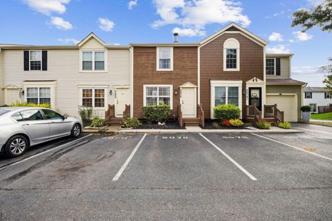 Photo of 5078 Stoneybrook Boulevard 2E #2E, Hilliard, OH 43026 (MLS # 225037988)
