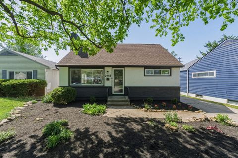 Photo of 2753 Eastminster Road, Columbus, OH 43209 (MLS # 226013565)