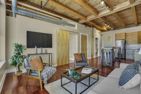 Photo of 150 E Main Street 605 #605, Columbus, OH 43215 (MLS # 226003265)