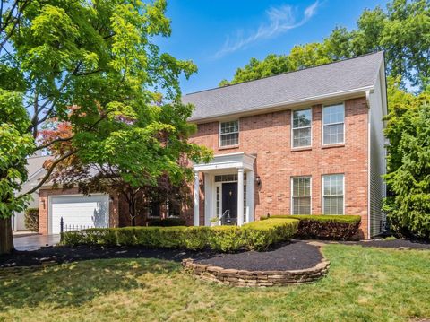 Photo of 2310 Sandover Road, Columbus, OH 43220 (MLS # 226027635)