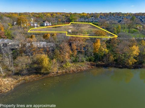 Photo of 5622 Riverside Drive, Dublin, OH 43017 (MLS # 225042516)