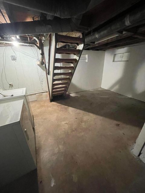 Tiny photo for 3531 Lockbourne Road, Columbus, OH 43207 (MLS # 226003102)