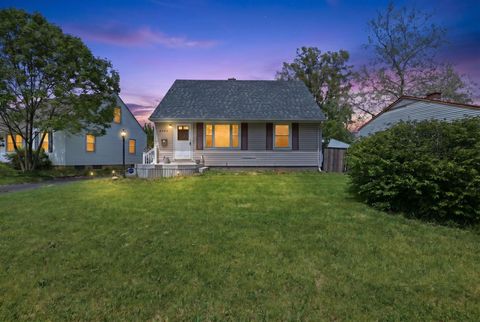 Photo of 2304 Ashley Drive, Columbus, OH 43224 (MLS # 226014579)