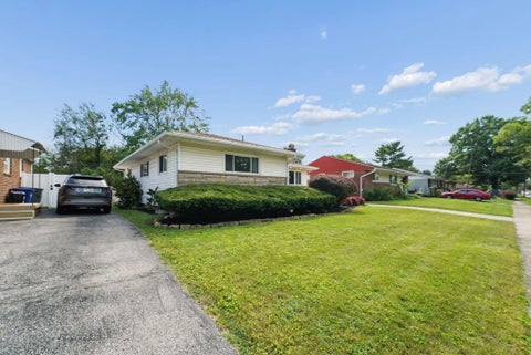 Tiny photo for 3455 Scottwood Road, Columbus, OH 43227 (MLS # 226033900)