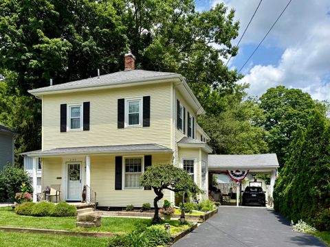 Photo of 230 E College Street, Granville, OH 43023 (MLS # 226024312)