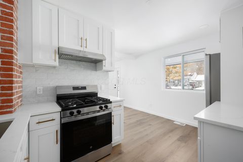 Tiny photo for 1019 Lawrence Drive, Columbus, OH 43207 (MLS # 225045143)