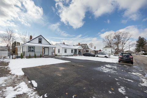 Tiny photo for 1019 Lawrence Drive, Columbus, OH 43207 (MLS # 225045143)