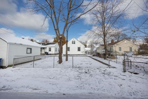 Tiny photo for 1019 Lawrence Drive, Columbus, OH 43207 (MLS # 225045143)