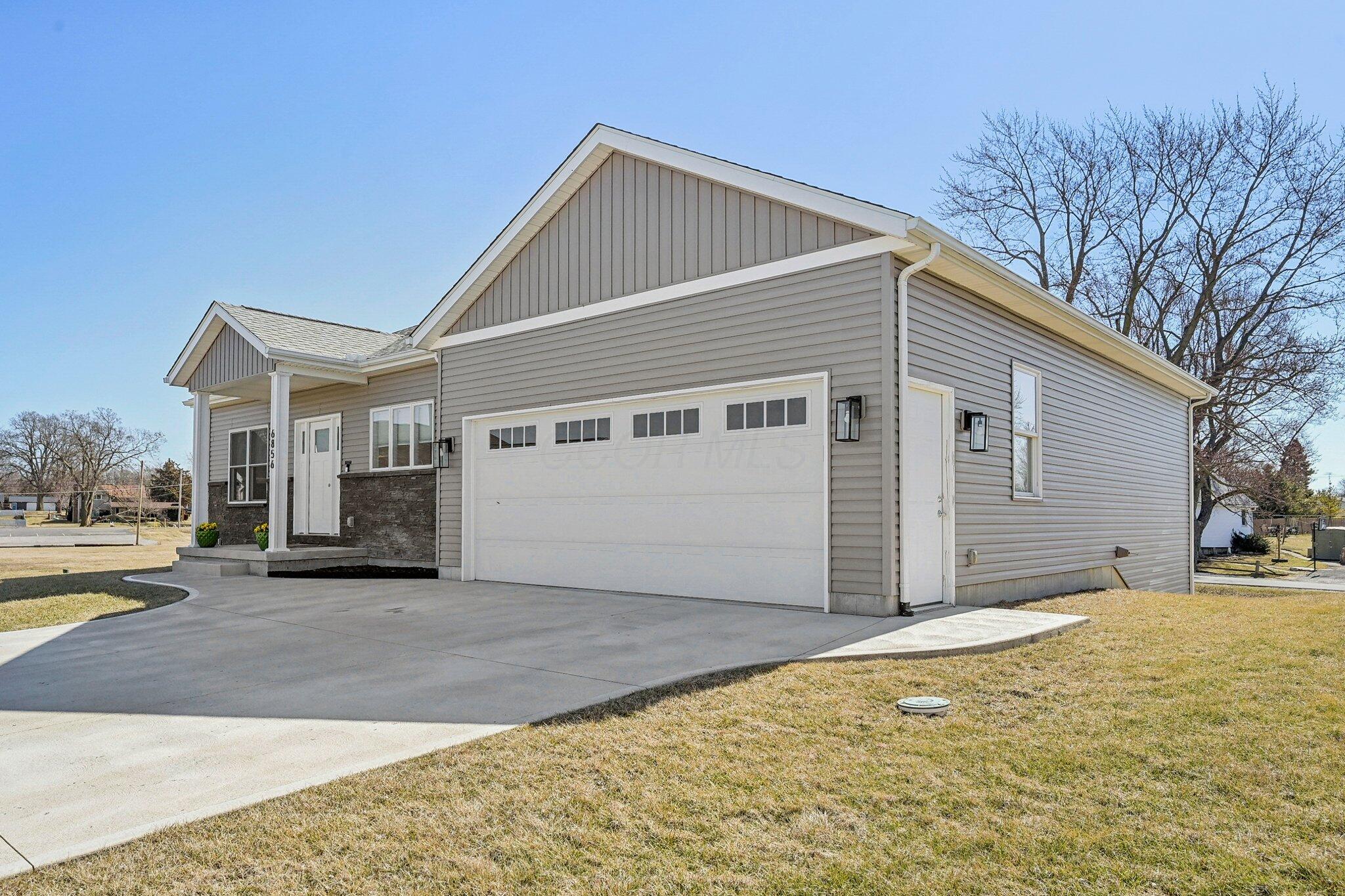 6856 Creekview Court, Huntsville, Ohio image 4