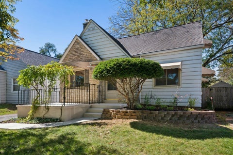 Photo of 443 Binns Boulevard, Columbus, OH 43204 (MLS # 226038222)