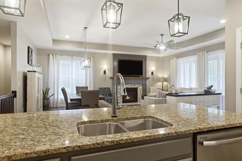 Tiny photo for 5483 Camlin Place E 30 #30, Westerville, OH 43081 (MLS # 225044631)