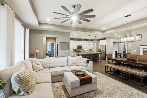 Tiny photo for 5483 Camlin Place E 30 #30, Westerville, OH 43081 (MLS # 225044631)