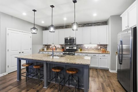 Tiny photo for 5483 Camlin Place E 30 #30, Westerville, OH 43081 (MLS # 225044631)