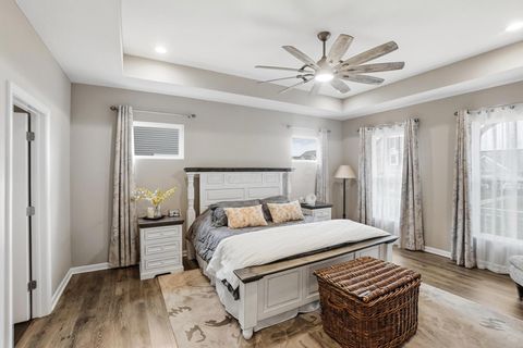 Tiny photo for 5483 Camlin Place E 30 #30, Westerville, OH 43081 (MLS # 225044631)