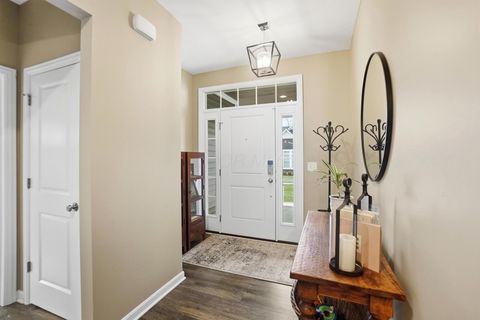 Tiny photo for 5483 Camlin Place E 30 #30, Westerville, OH 43081 (MLS # 225044631)