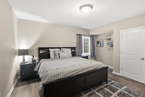 Tiny photo for 5483 Camlin Place E 30 #30, Westerville, OH 43081 (MLS # 225044631)