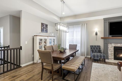 Tiny photo for 5483 Camlin Place E 30 #30, Westerville, OH 43081 (MLS # 225044631)