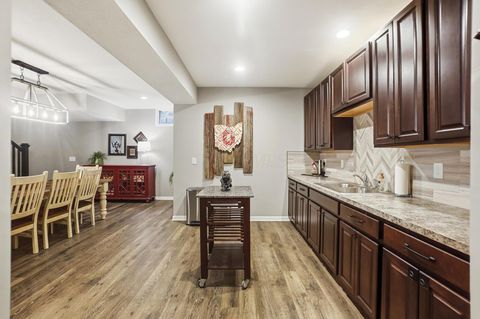 Tiny photo for 5483 Camlin Place E 30 #30, Westerville, OH 43081 (MLS # 225044631)