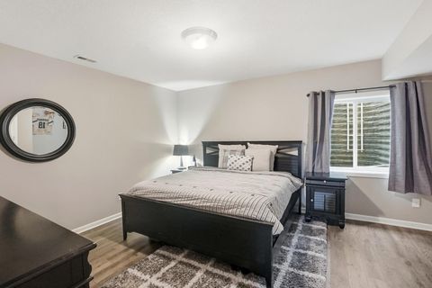 Tiny photo for 5483 Camlin Place E 30 #30, Westerville, OH 43081 (MLS # 225044631)