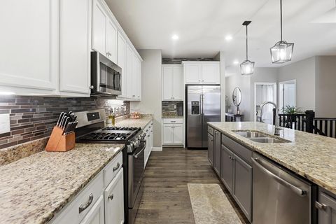 Tiny photo for 5483 Camlin Place E 30 #30, Westerville, OH 43081 (MLS # 225044631)