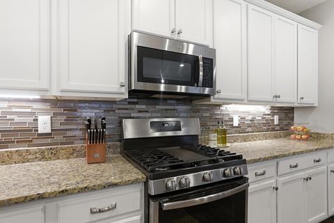 Tiny photo for 5483 Camlin Place E 30 #30, Westerville, OH 43081 (MLS # 225044631)