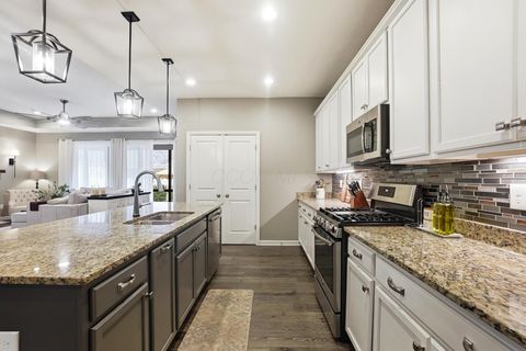 Tiny photo for 5483 Camlin Place E 30 #30, Westerville, OH 43081 (MLS # 225044631)