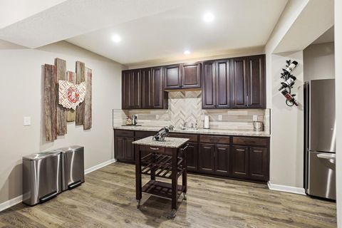Tiny photo for 5483 Camlin Place E 30 #30, Westerville, OH 43081 (MLS # 225044631)