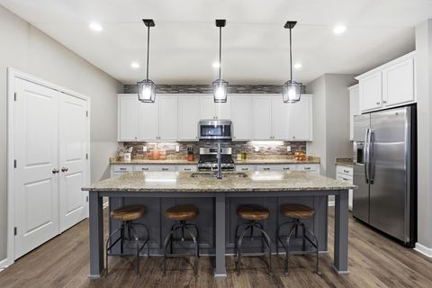 Tiny photo for 5483 Camlin Place E 30 #30, Westerville, OH 43081 (MLS # 225044631)