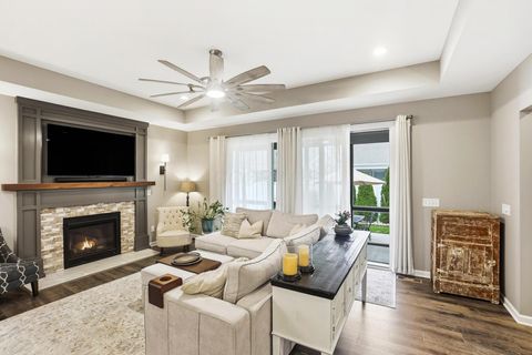 Tiny photo for 5483 Camlin Place E 30 #30, Westerville, OH 43081 (MLS # 225044631)