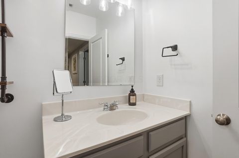 Tiny photo for 5483 Camlin Place E 30 #30, Westerville, OH 43081 (MLS # 225044631)